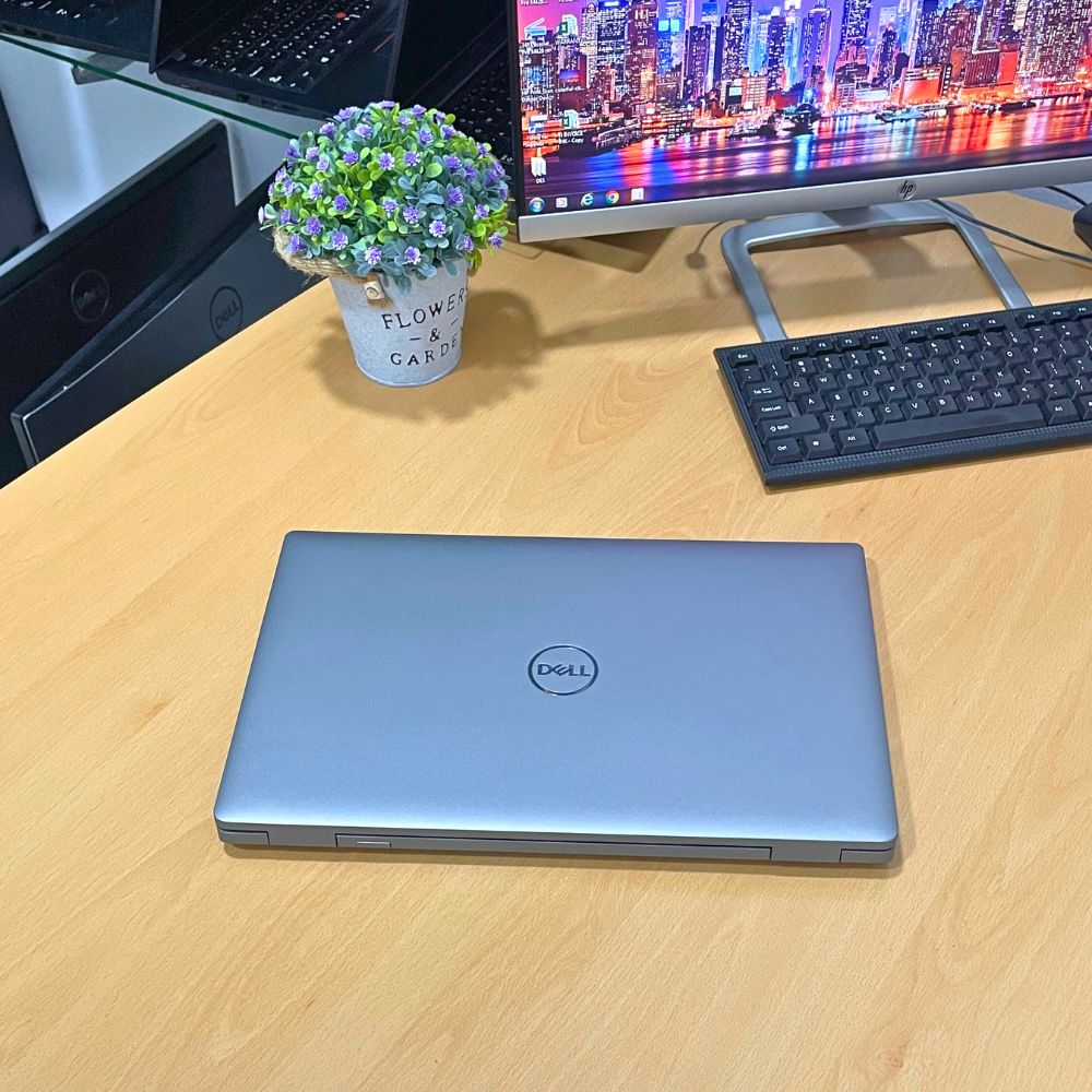 DELL LATITUDE 5520 i5 11TH GEN RAM 16GB SSD 512GB 15.6" WINDOWS 11 PRO