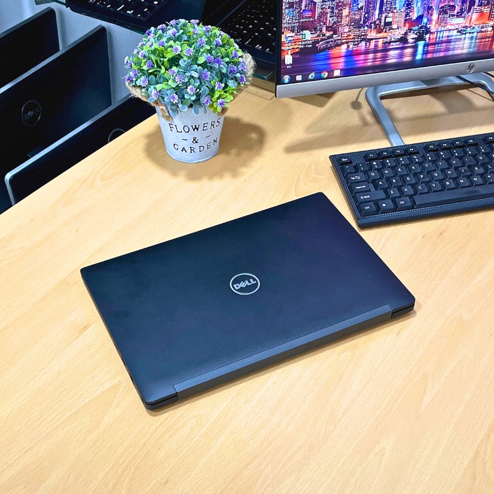DELL LATITUDE 7480 i5 7TH GEN RAM 8GB SSD 256GB 14" TOUCH SCREEN WINDOWS 11 PRO