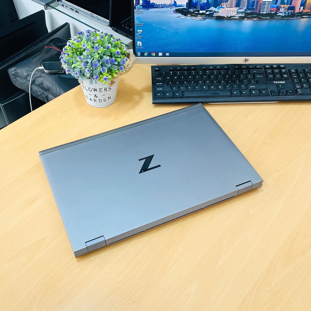 HP ZBOOK FURY G8 i5 11TH 32GB 512GB 4GB NVIDIA GRAPHIC 17.3" WINDOWS 11 PRO