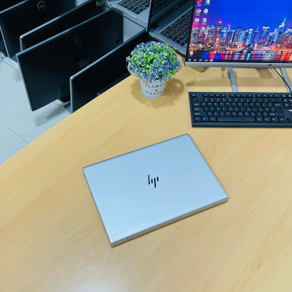 HP ELITEBOOK 840 G5 i7 8TH GEN RAM 16GB SSD 512GB 14" INCHES TOUCH SCREEN WINDOWS 11 PRO