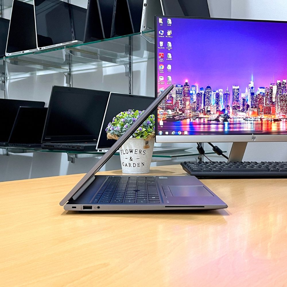HP ZBOOK 15 FIREFLY G7 i7 10TH GEN RAM 16GB SSD 512GB 15.6" NVIDIA 4GB TOUCH SCREEN
