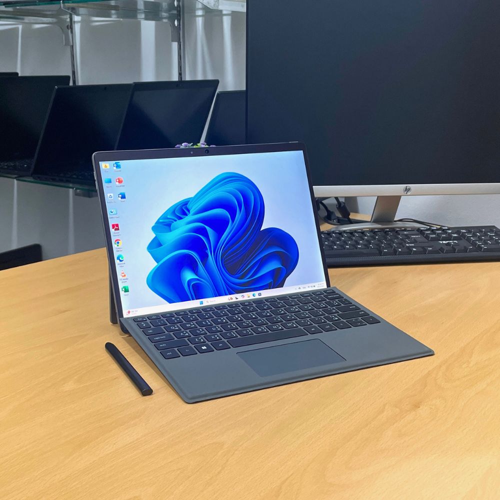 DELL LATITUDE 7320 i5 11TH GEN RAM 16GB SSD 512GB 2 IN 1 TOUCH SCREEN 12.3" WIH PEN WINDOWS 11 PRO