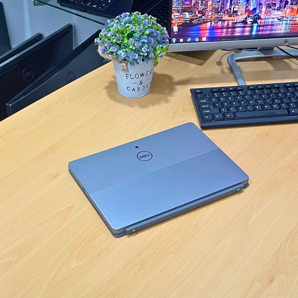 DELL LATITUDE 7210 i5 10TH GEN RAM 8GB SSD 256GB 2 in 1 TOUCH SCREEN