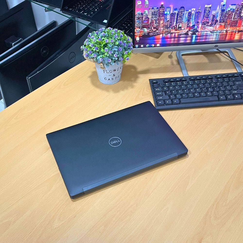 DELL LATITUDE 7490 i7 8TH GEN RAM 16GB SSD 512GB 14" WINDOS 11 PRO