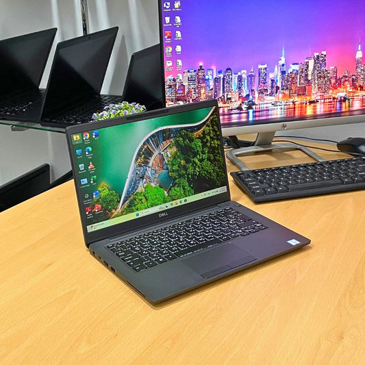 DELL LATITUDE 7300 i5 8TH GEN RAM 8GB SSD 256GB 13.3" FHD WINDOWS 11 PRO