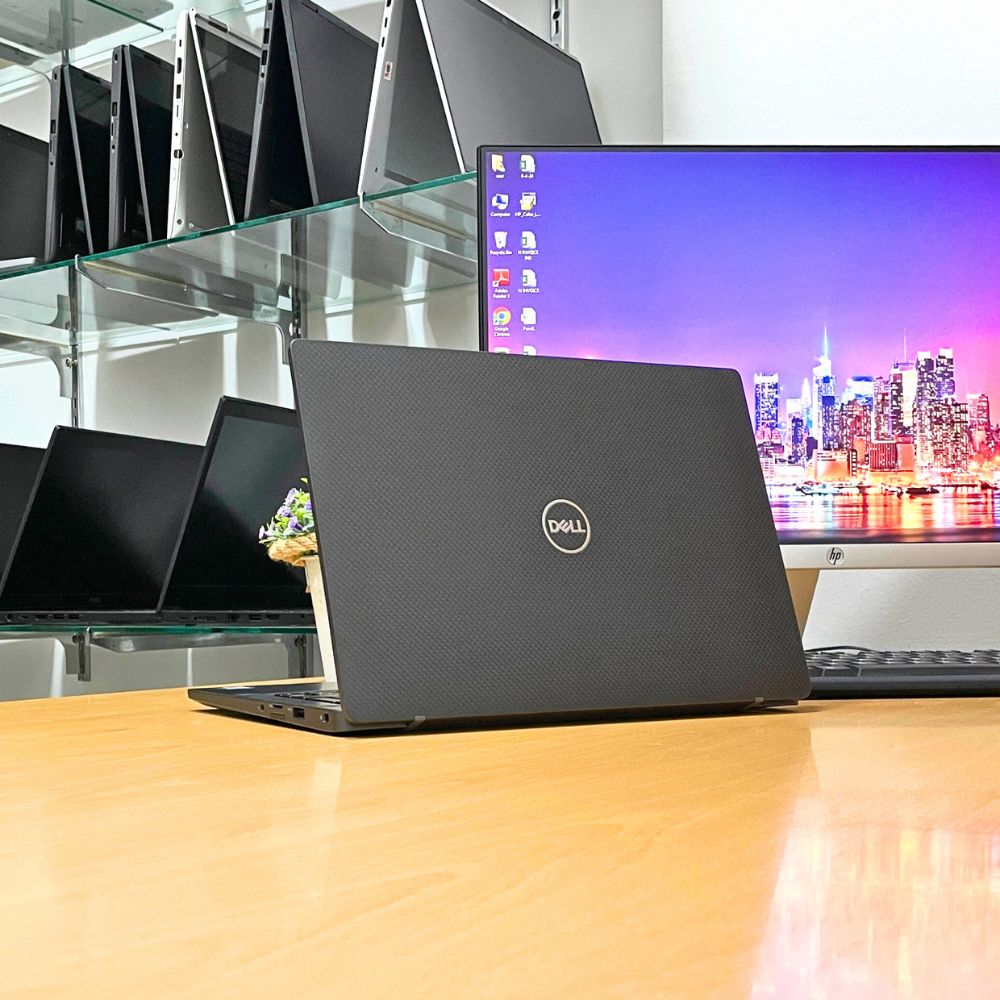 DELL LATITUDE 7300 i5 8TH GEN RAM 8GB SSD 256GB 13.3" FHD WINDOWS 11 PRO