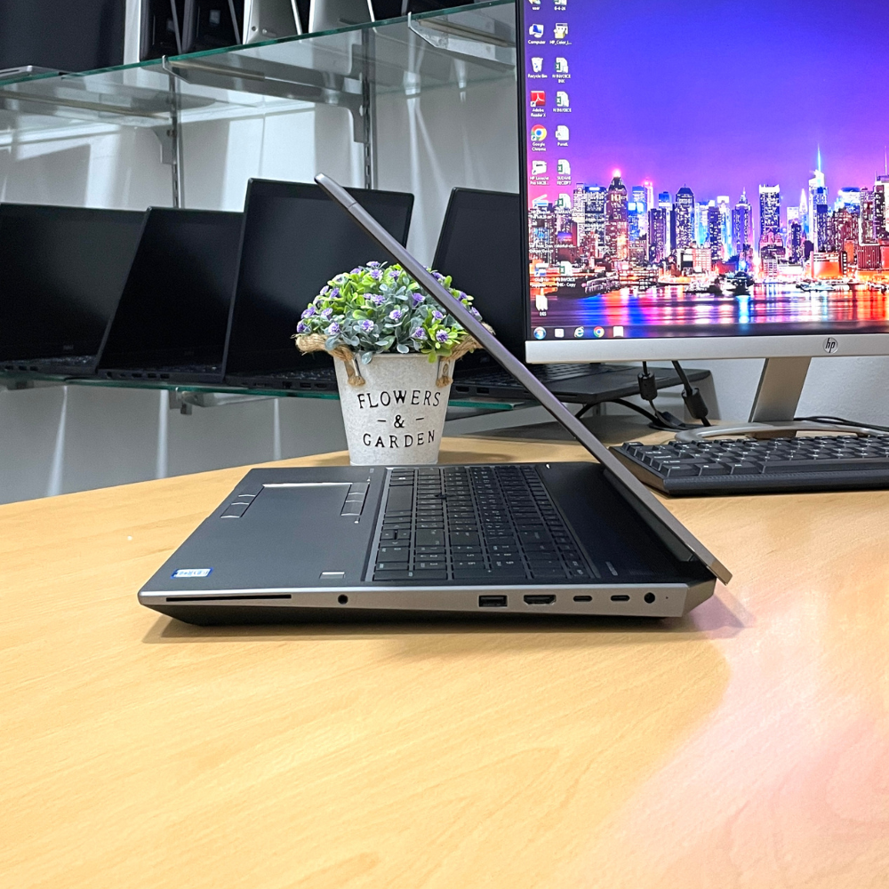 HP ZBOOK 15 STUDIO G5 i7 9TH RAM 32GB SSD 512GB NVIDIA 4GB 15.6" WINDOWS 11 PRO
