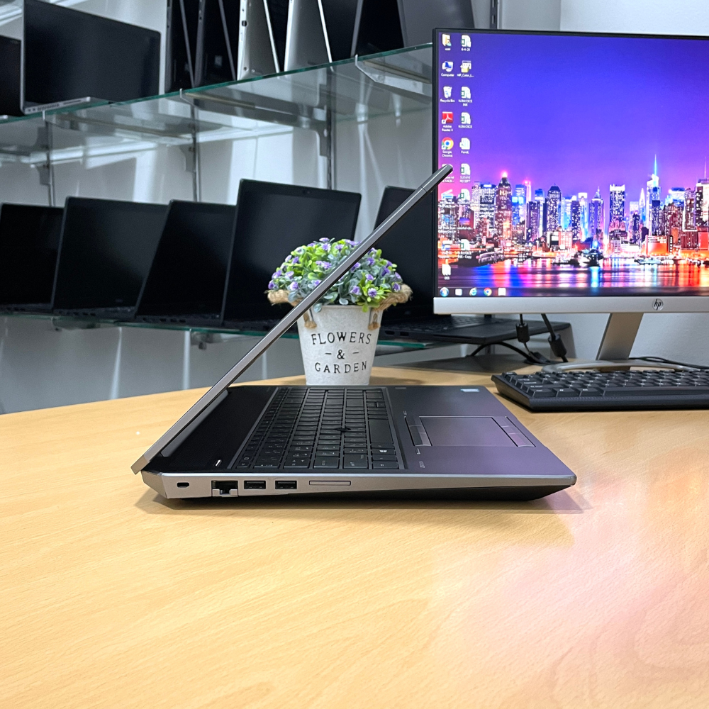 HP ZBOOK 15 STUDIO G5 i7 9TH RAM 32GB SSD 512GB NVIDIA 4GB 15.6" WINDOWS 11 PRO