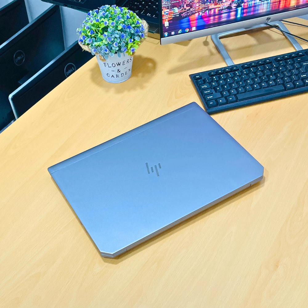 HP ZBOOK 15 STUDIO G5 i7 9TH RAM 32GB SSD 512GB NVIDIA 4GB 15.6" WINDOWS 11 PRO
