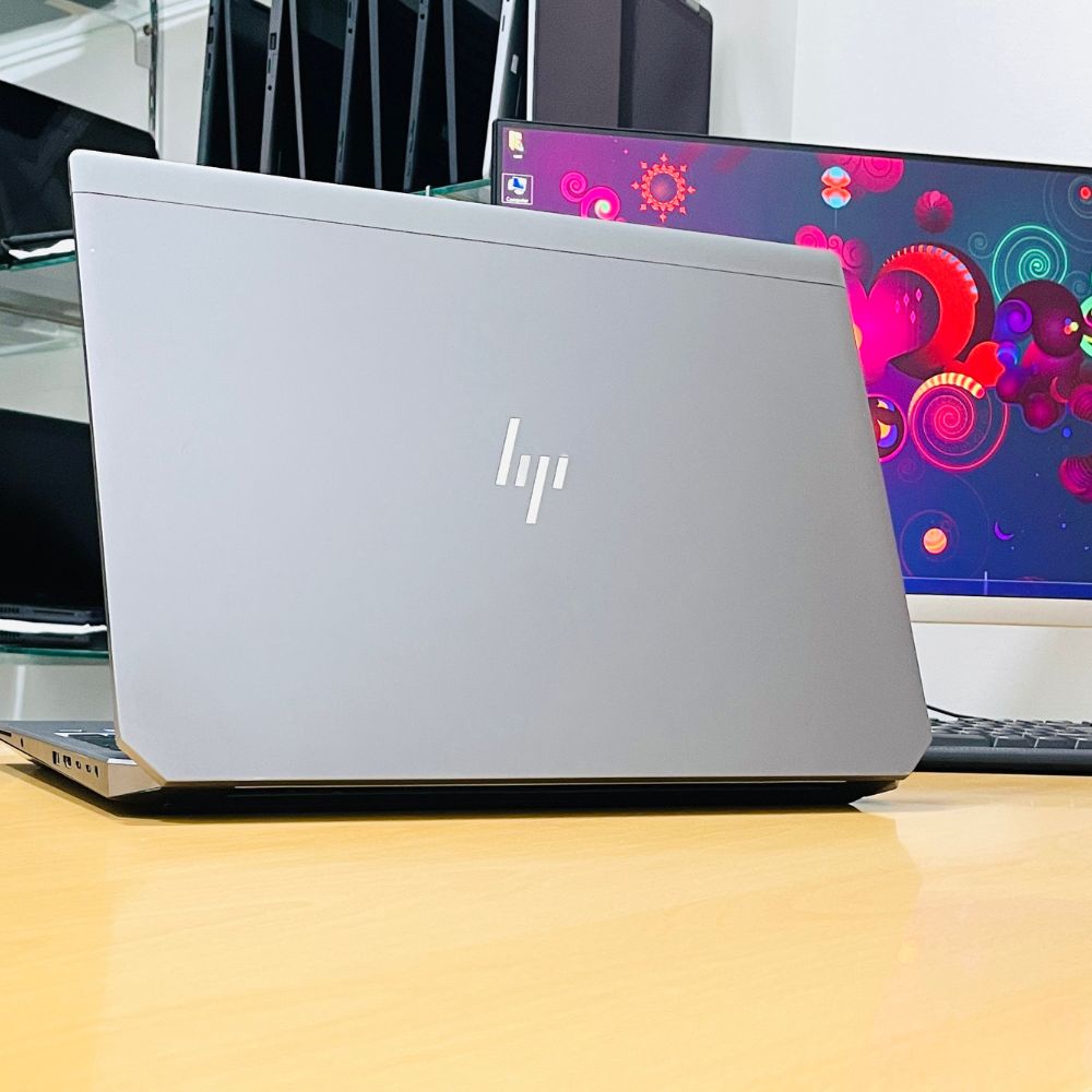 HP ZBOOK 15 STUDIO G5 i7 8TH RAM 16GB SSD 512GB NVIDIA 4GB 15.6" WINDOWS 11 PRO