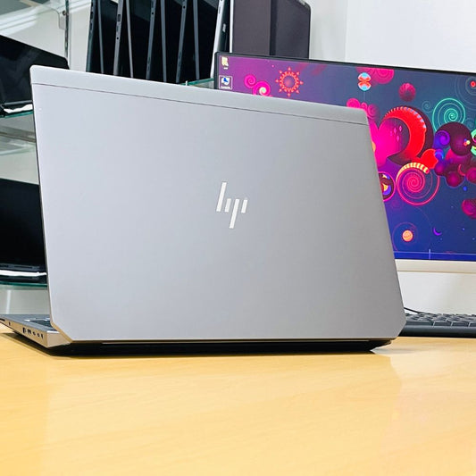 HP ZBOOK 15 STUDIO G5 i7 8TH RAM 16GB SSD 512GB NVIDIA 4GB 15.6" WINDOWS 11 PRO