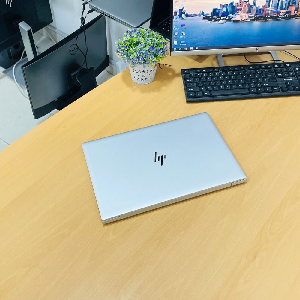 HP ELITEBOOK 850 G5 i7 8TH GEN RAM 32GB SSD 512GB 15.6" WINDOWS 11 PRO
