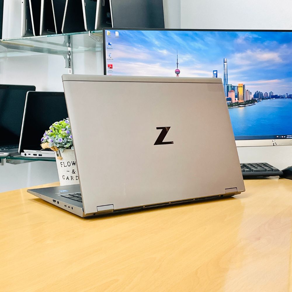 HP ZBOOK FURY G8 i5 11TH 32GB 512GB 4GB NVIDIA GRAPHIC 17.3" WINDOWS 11 PRO