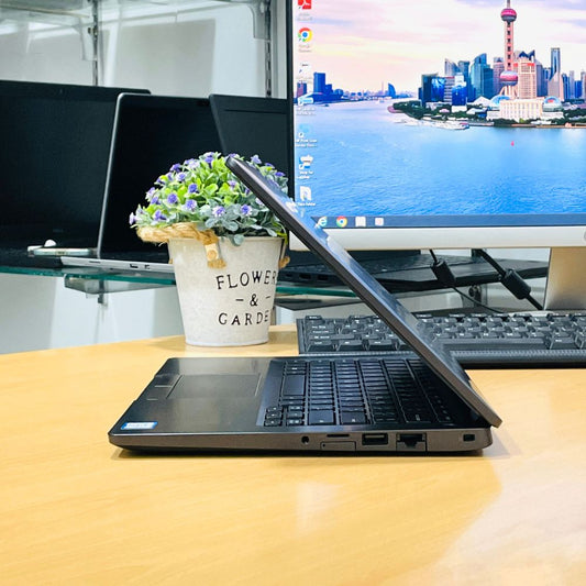 DELL LATITUDE 5300 i7 8TH GEN RAM 16GB SSD 256GB 13.3" FHD SCREEN WINDOWS 11 PRO