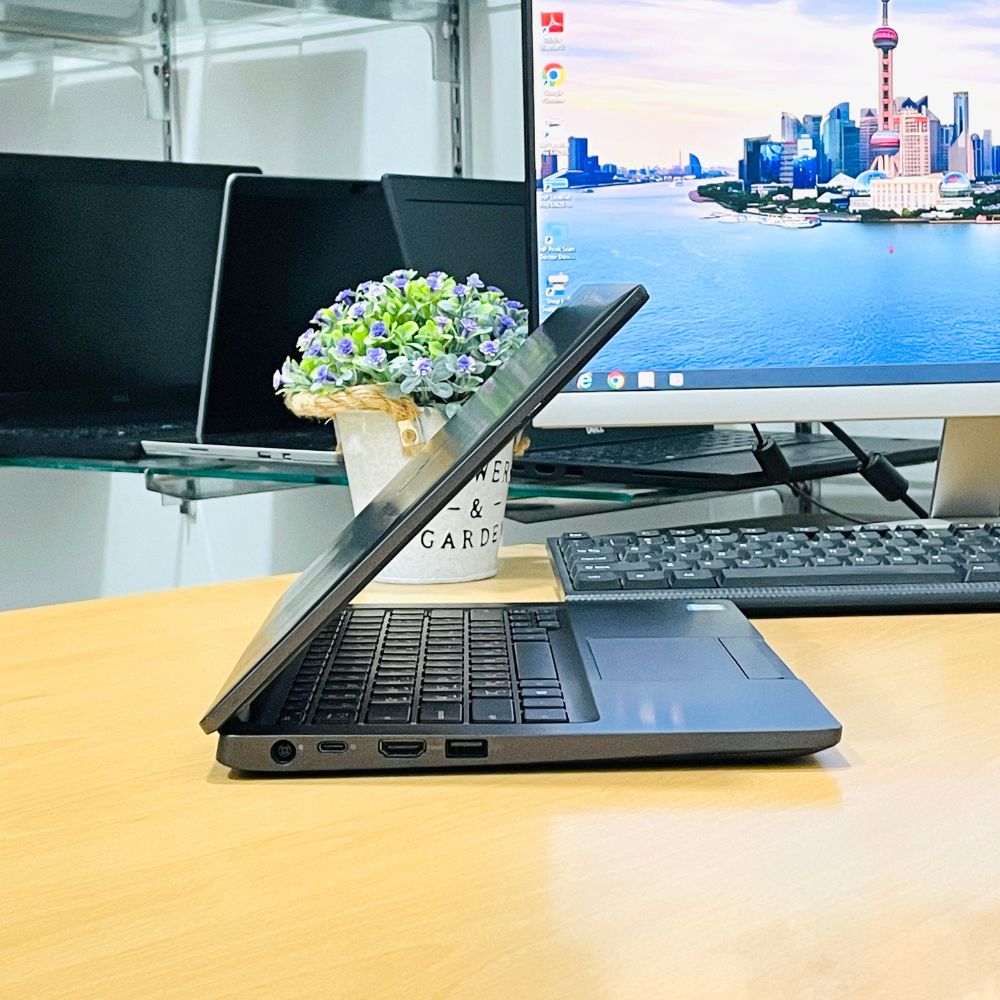 DELL LATITUDE 5300 i7 8TH GEN RAM 16GB SSD 256GB 13.3" FHD SCREEN WINDOWS 11 PRO