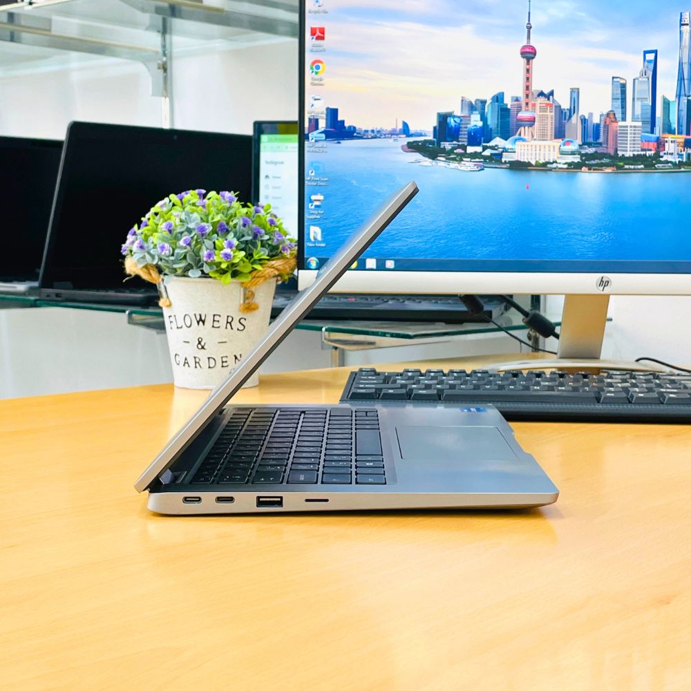 Dell latitude 5320 Core i7-11th Gen Ram 32GB SSD 512GB Touch Screen Windows 11 Pro