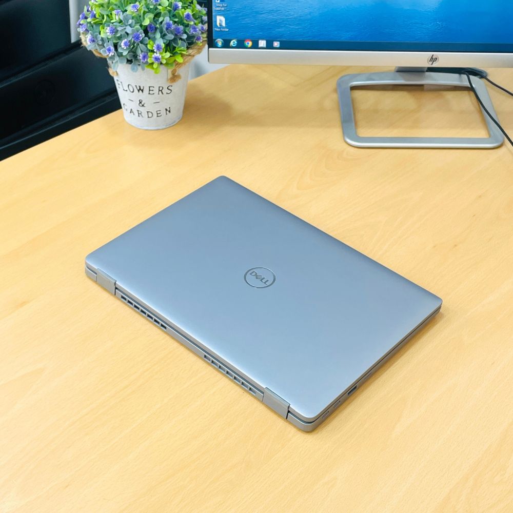 Dell latitude 5320 Core i7-11th Gen Ram 32GB SSD 512GB Touch Screen Windows 11 Pro