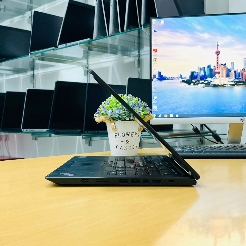 Lenovo Thinkpad P40 yoga Intel Core i7- 6th Gen Ram 8GB  SSD 256GB Touch screen x360