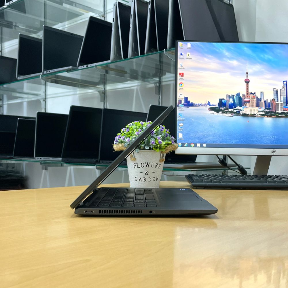 Dell Latitude 7420 i7 11th Gen Ram 16GB SSD 512GB Screen 14” Inches Windows 11 pro