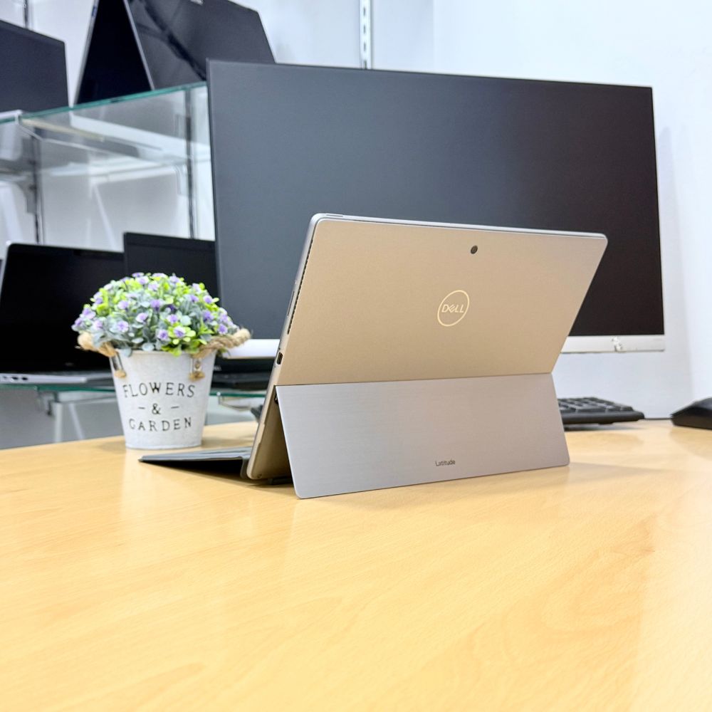 DELL 7320 i5 11TH GEN RAM 16GB SSD 256GB 2 IN 1 TOUCH SCREEN DETACHABLE TAB + LAPTOP