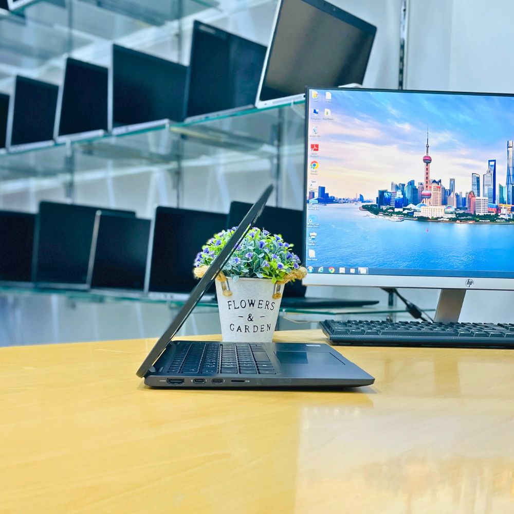 DELL LATITUDE 7410 Intel Core i5-10th Gen RAM 16GB SSD 256GB Display 14” inches Touch screen
