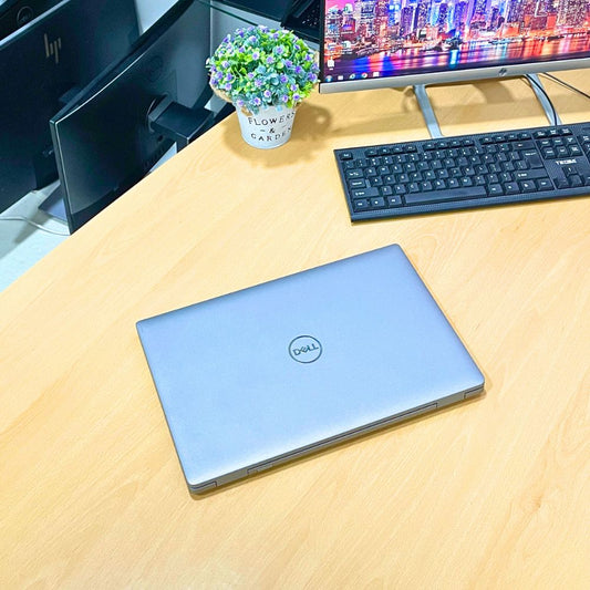 DELL LATITUDE 5520 i7 11TH GEN RAM 16GB SSD 512GB 15.6" WINDOWS 11 PRO