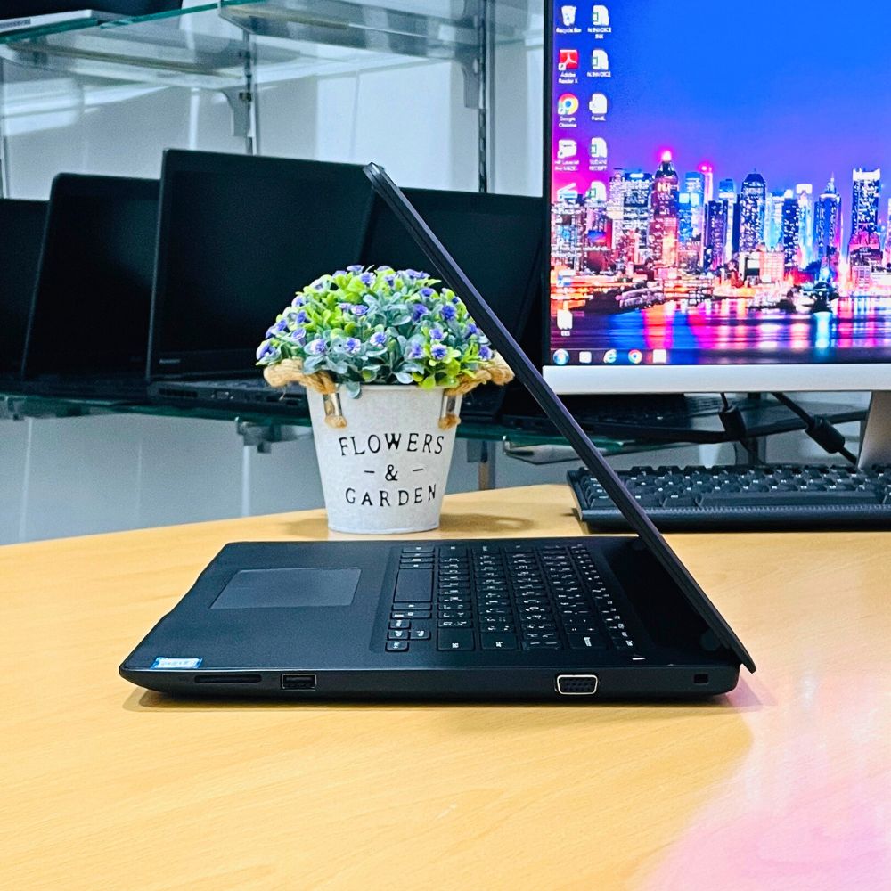 DELL LATITUDE 3490 i5 8TH GEN RAM 8GB SSD 256GB 14" WINDOWS 11 PRO