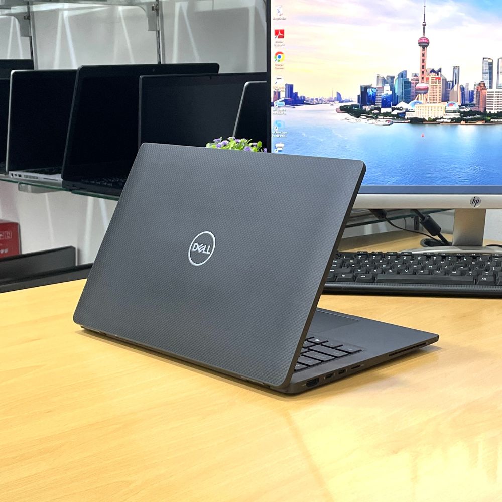Dell latitude 7410 Intel Core i7-10th Gen Ram 32GB SSD 512GB Display 14” inches Touch screen