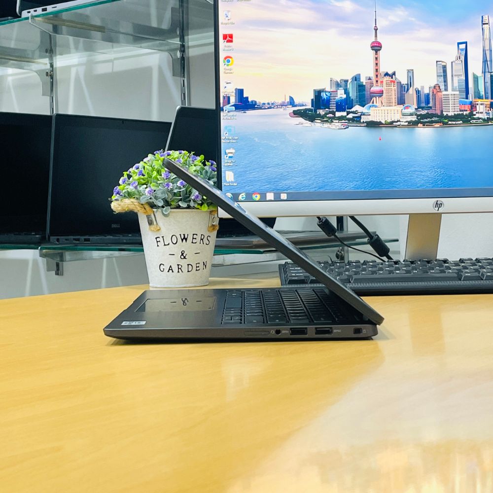 Dell latitude 7410 Intel Core i7-10th Gen Ram 32GB SSD 512GB Display 14” inches Touch screen